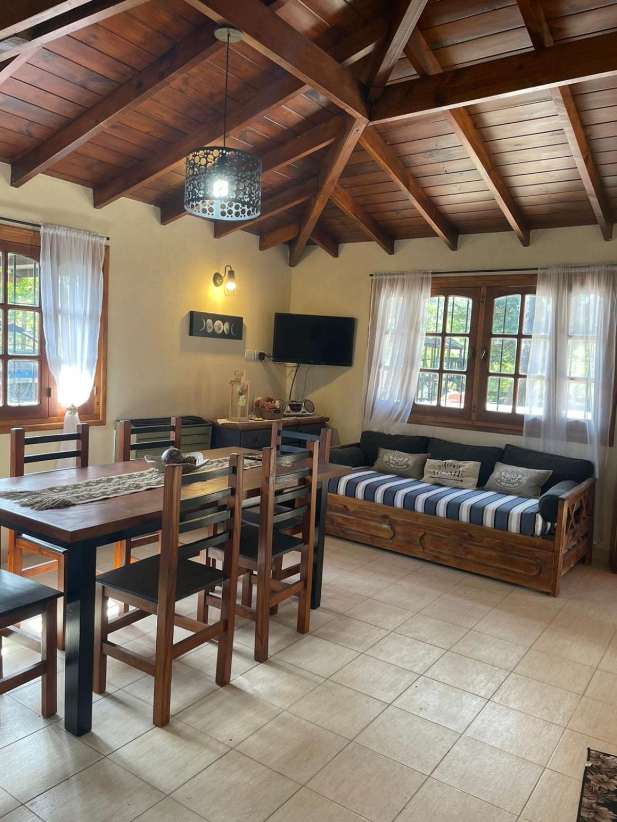 La Casita Del Bosque * Villa Gesell